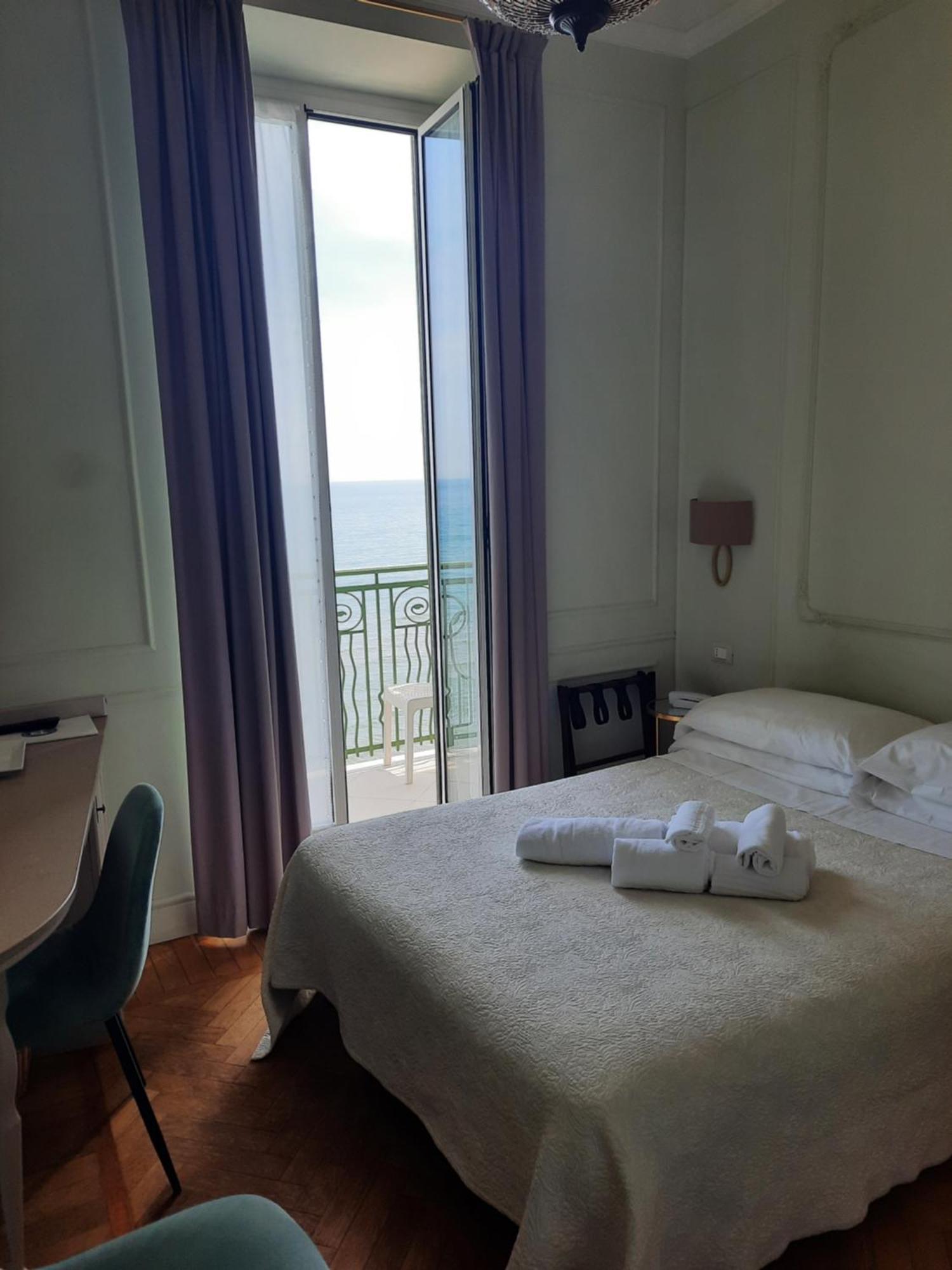 Hotel Eden Alaxi Hotels Alassio Dış mekan fotoğraf